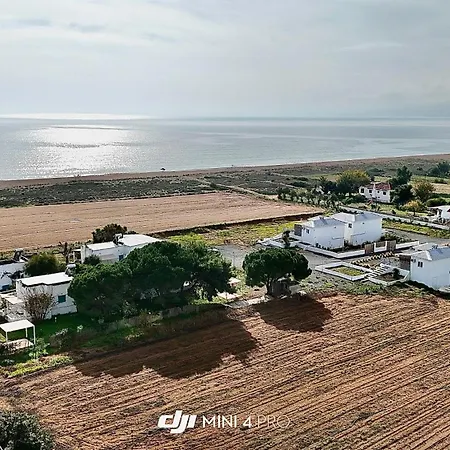 Boho Natural Beachfront Detached House Ferienhaus Analipsis (Messinia)