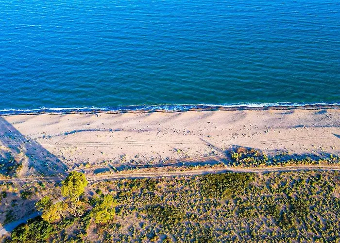 Boho Natural Beachfront Detached House Vakantiehuis