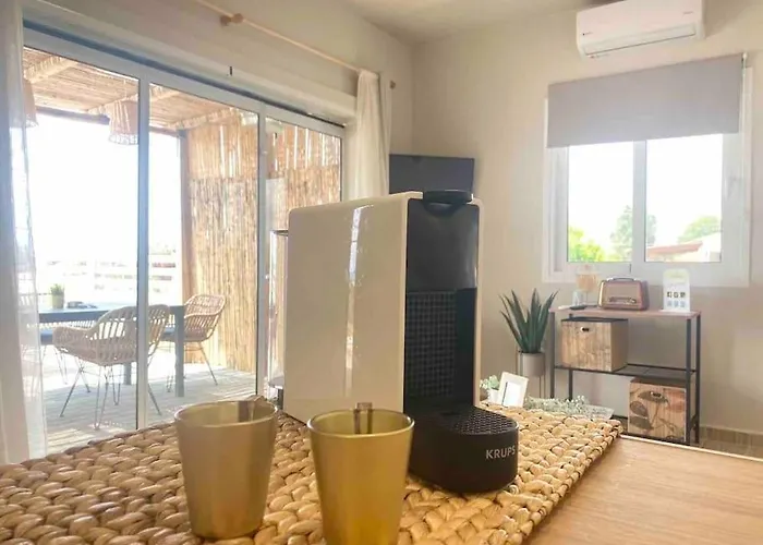 Boho Natural Beachfront Detached House Vakantiehuis Analipsis (Messinia)