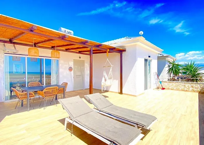 Boho Natural Beachfront Detached House *